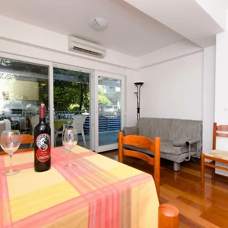 Apartament Dalmacija *